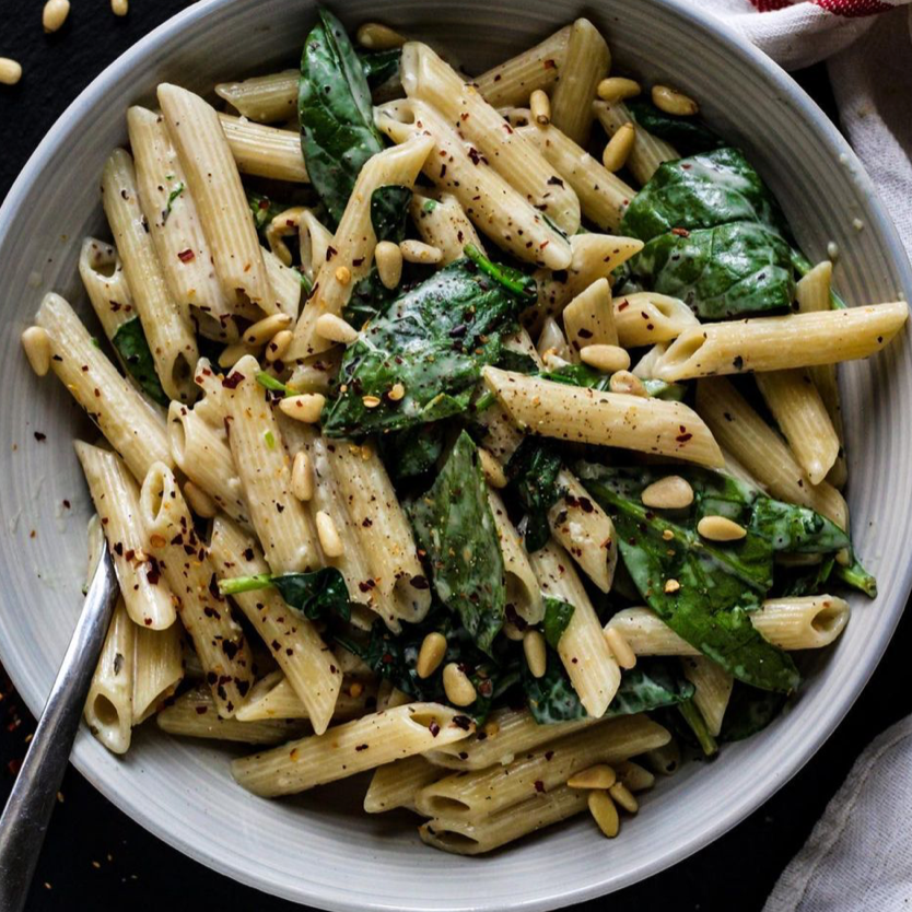 CREAMY PENNE WITH SPINACH AND LEEK